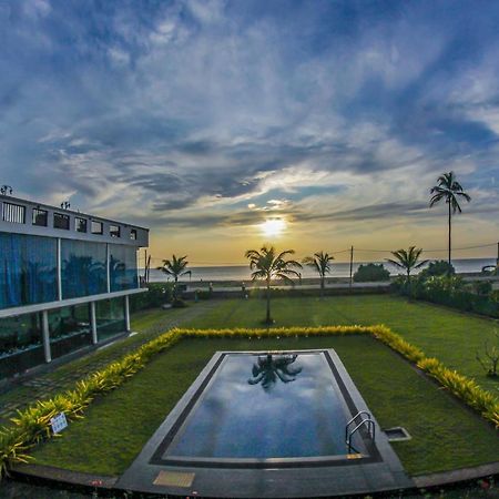 Calypso Sunset Hotell Iranawila Eksteriør bilde