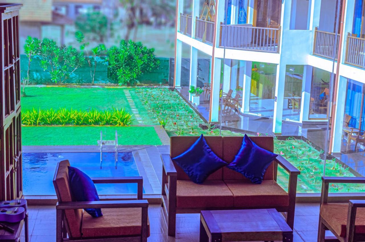 Calypso Sunset Hotell Iranawila Eksteriør bilde