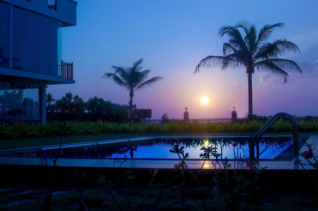 Calypso Sunset Hotell Iranawila Eksteriør bilde