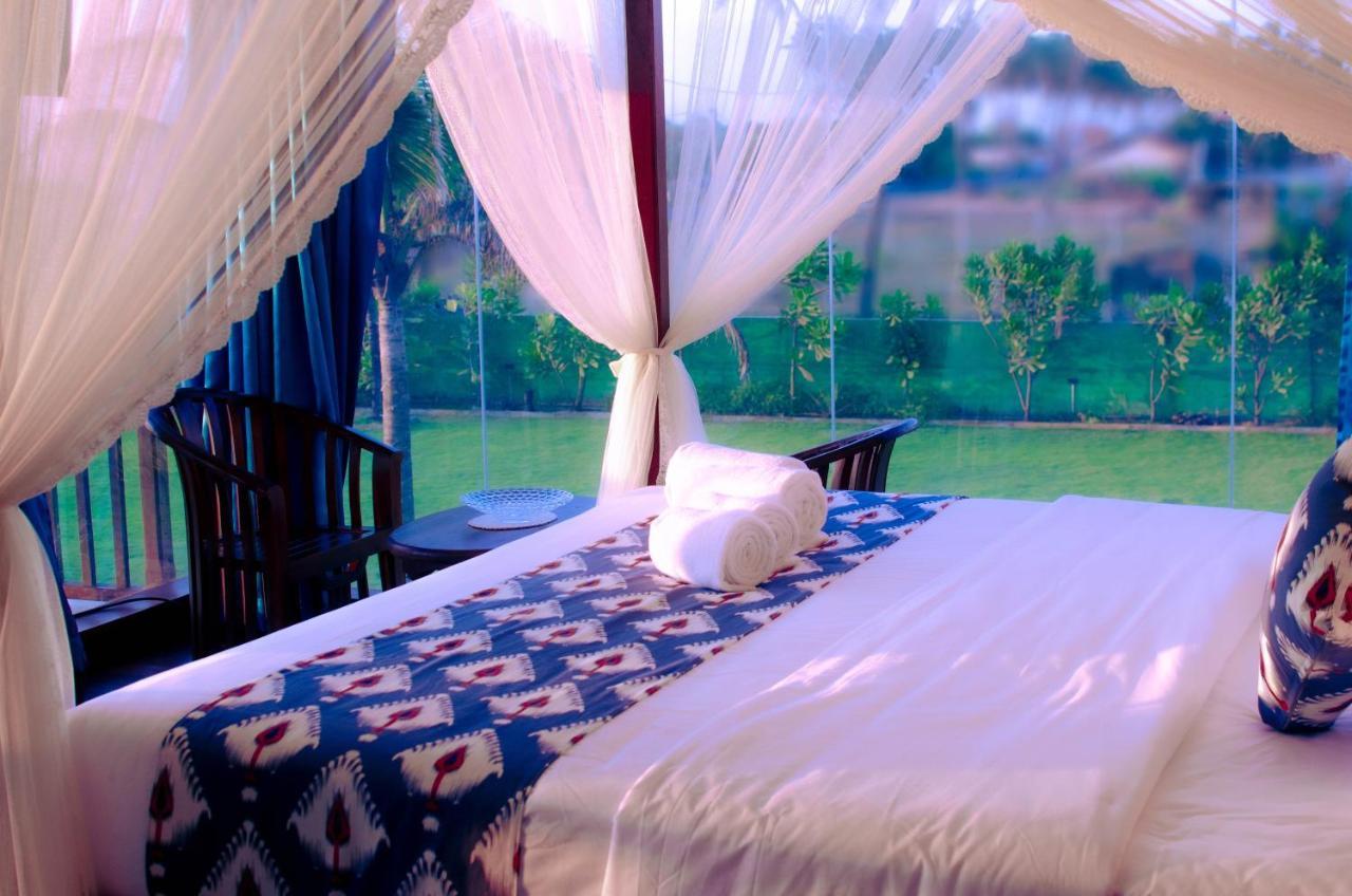 Calypso Sunset Hotell Iranawila Eksteriør bilde
