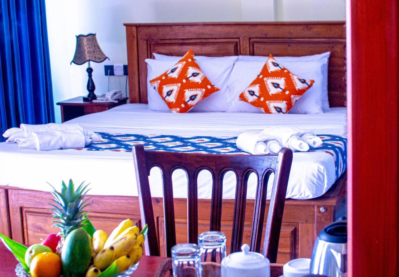Calypso Sunset Hotell Iranawila Eksteriør bilde