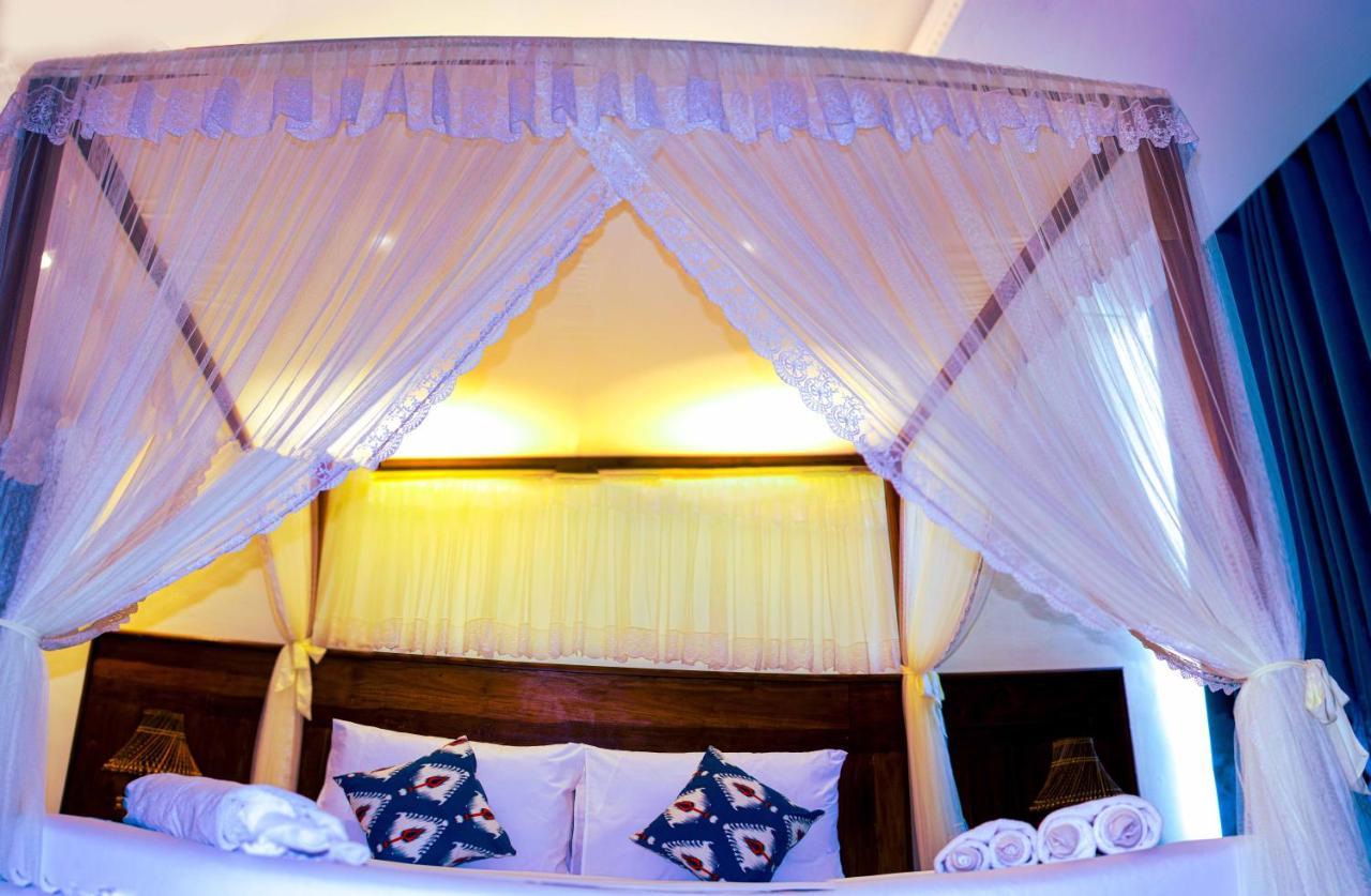 Calypso Sunset Hotell Iranawila Eksteriør bilde