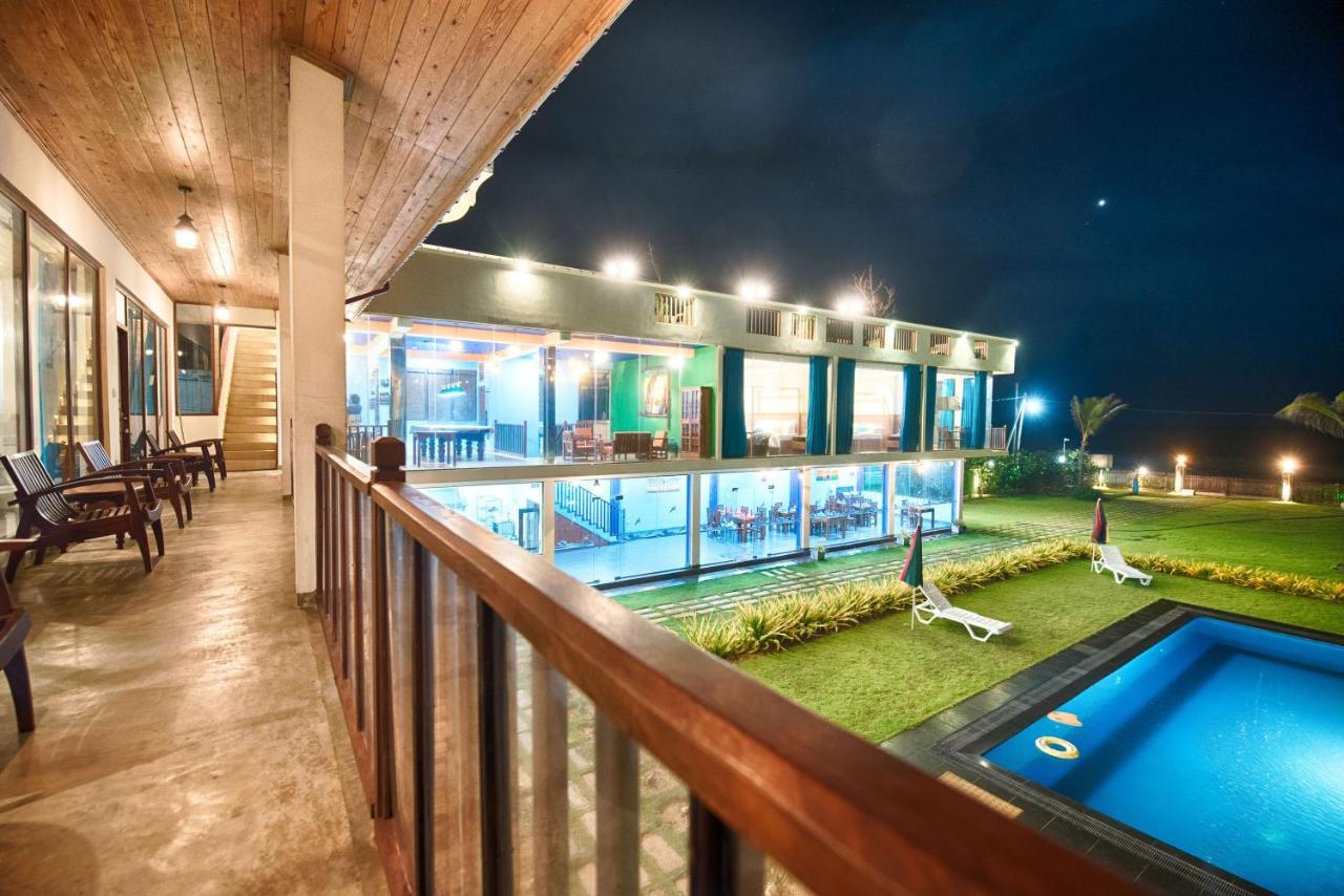 Calypso Sunset Hotell Iranawila Eksteriør bilde