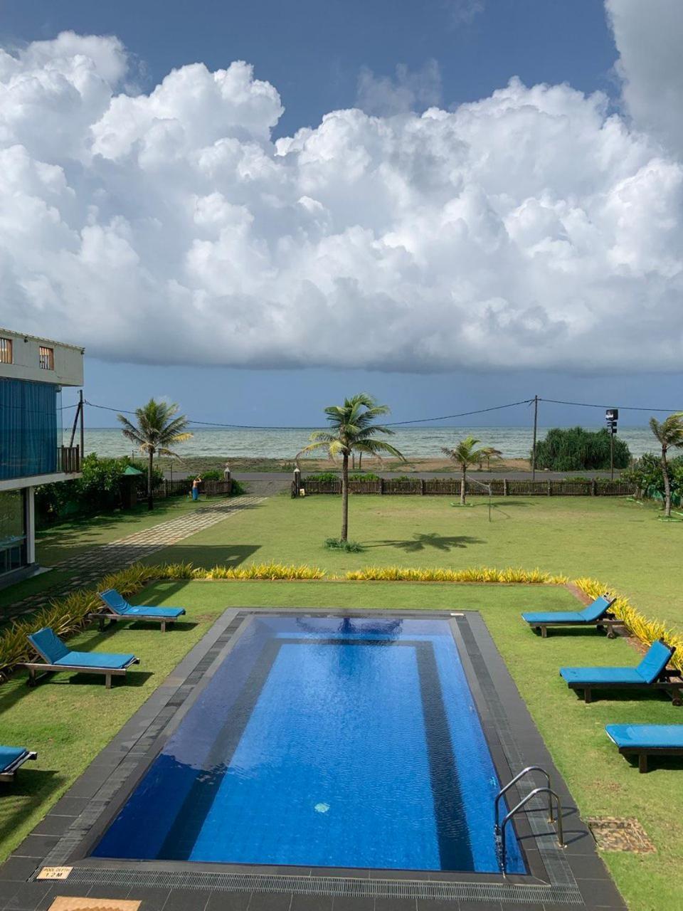 Calypso Sunset Hotell Iranawila Eksteriør bilde
